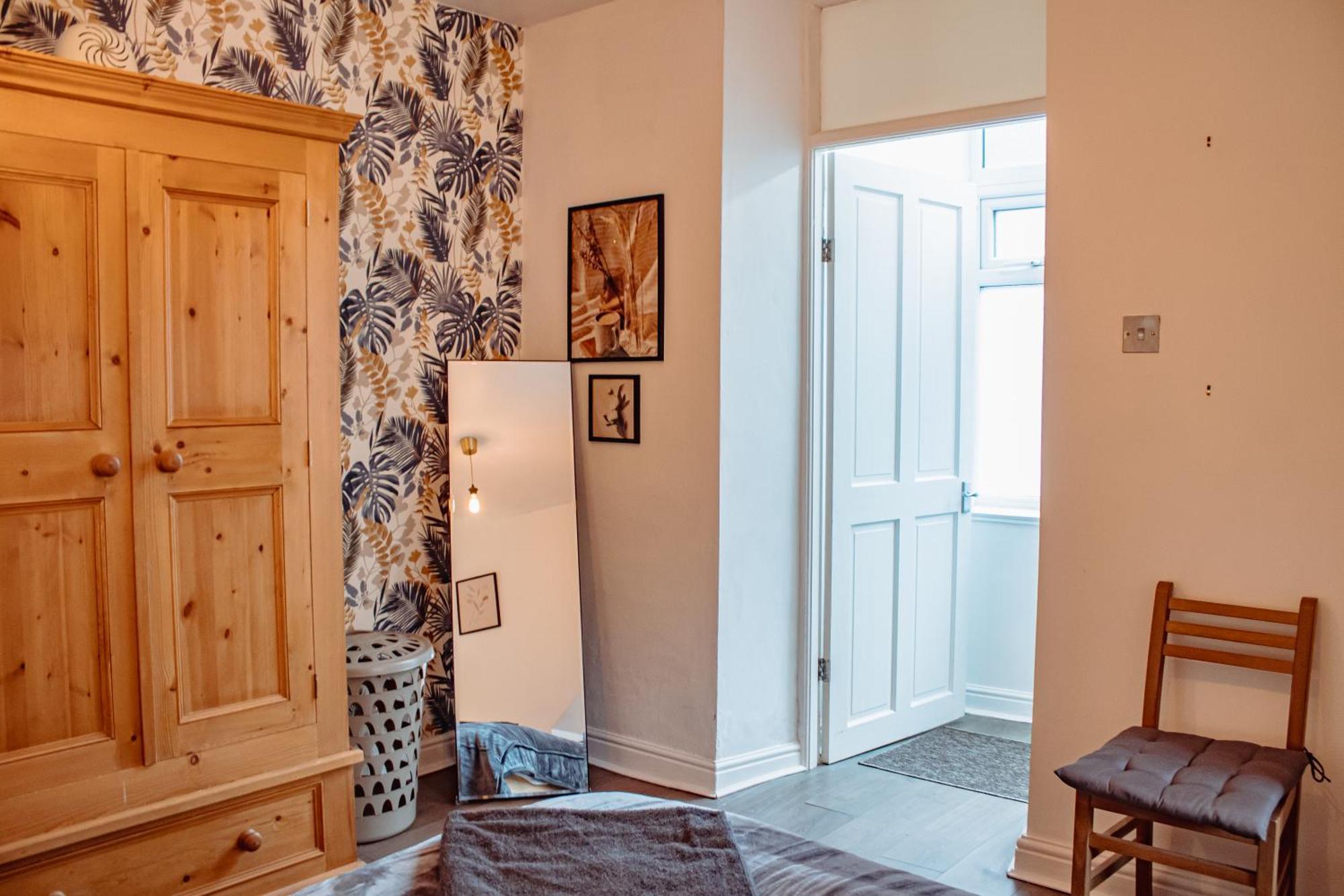 Appartamento Spacious Flat With Free Parking Harrogate Esterno foto