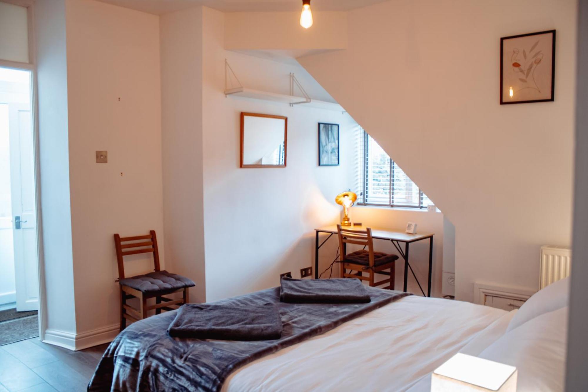 Appartamento Spacious Flat With Free Parking Harrogate Esterno foto